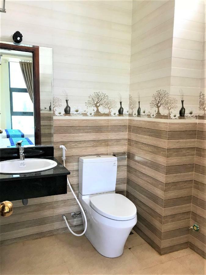 Nhat Tan Hotel Quy Nhon Exteriör bild