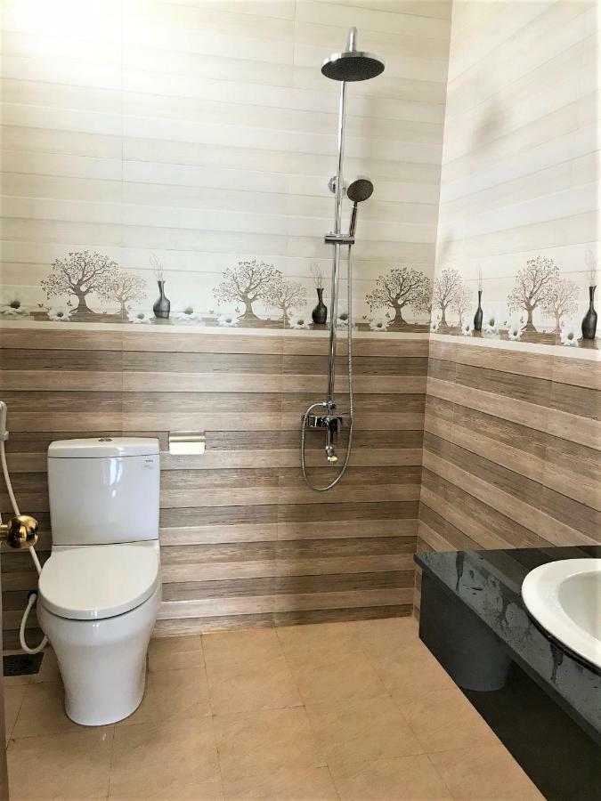 Nhat Tan Hotel Quy Nhon Exteriör bild