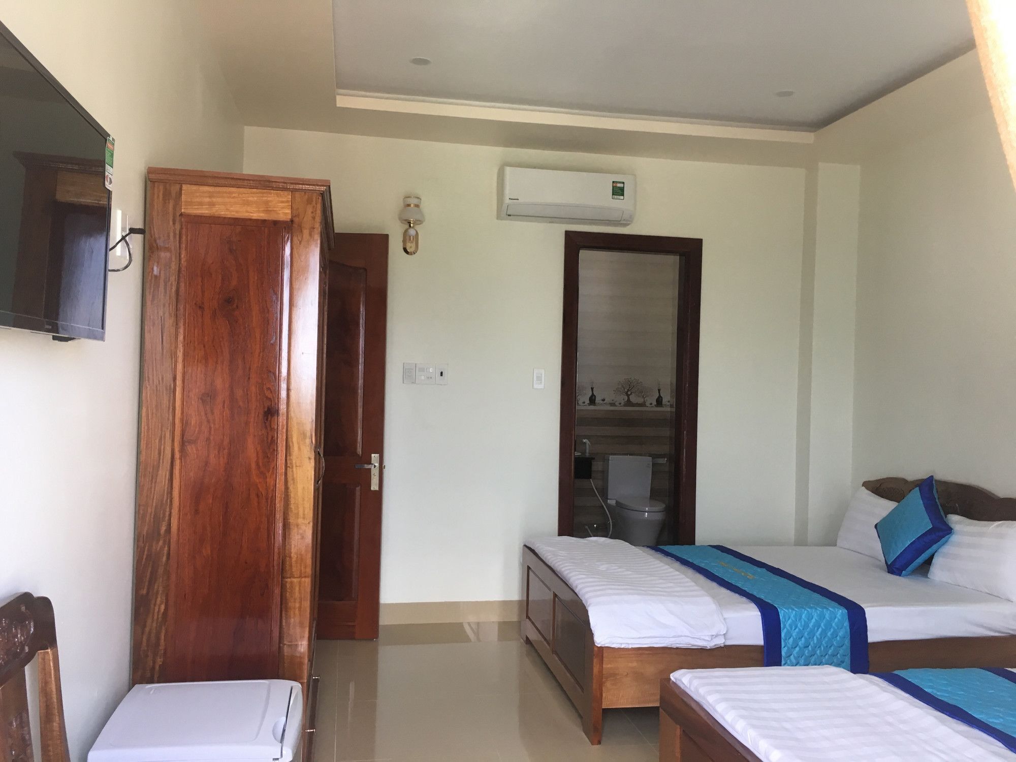 Nhat Tan Hotel Quy Nhon Exteriör bild