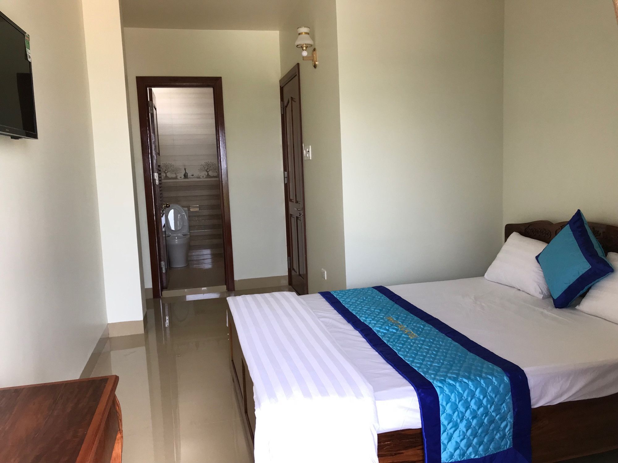 Nhat Tan Hotel Quy Nhon Exteriör bild